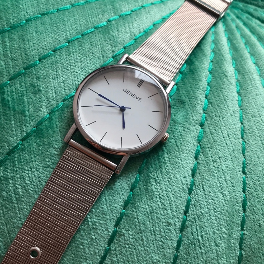 Super cute watch with metal band